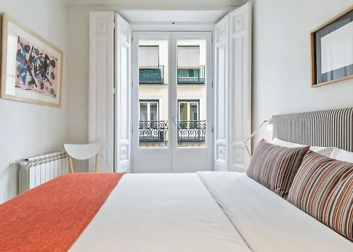Bright Cosy One-Bedroom Apartment in Centro, Madrid