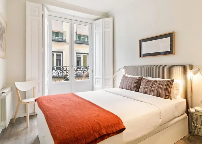 Bright Cosy One-Bedroom Apartment in Centro, Madrid